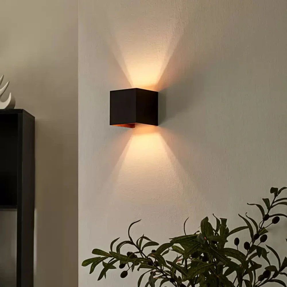 Tiveario Home™ Adjustable Wall Light