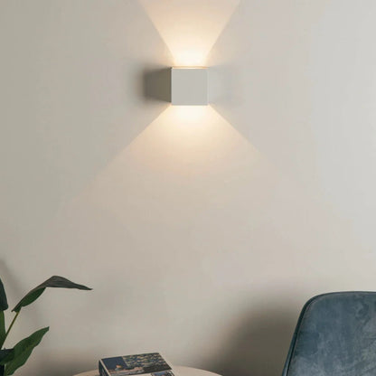 Tiveario Home™ Adjustable Wall Light