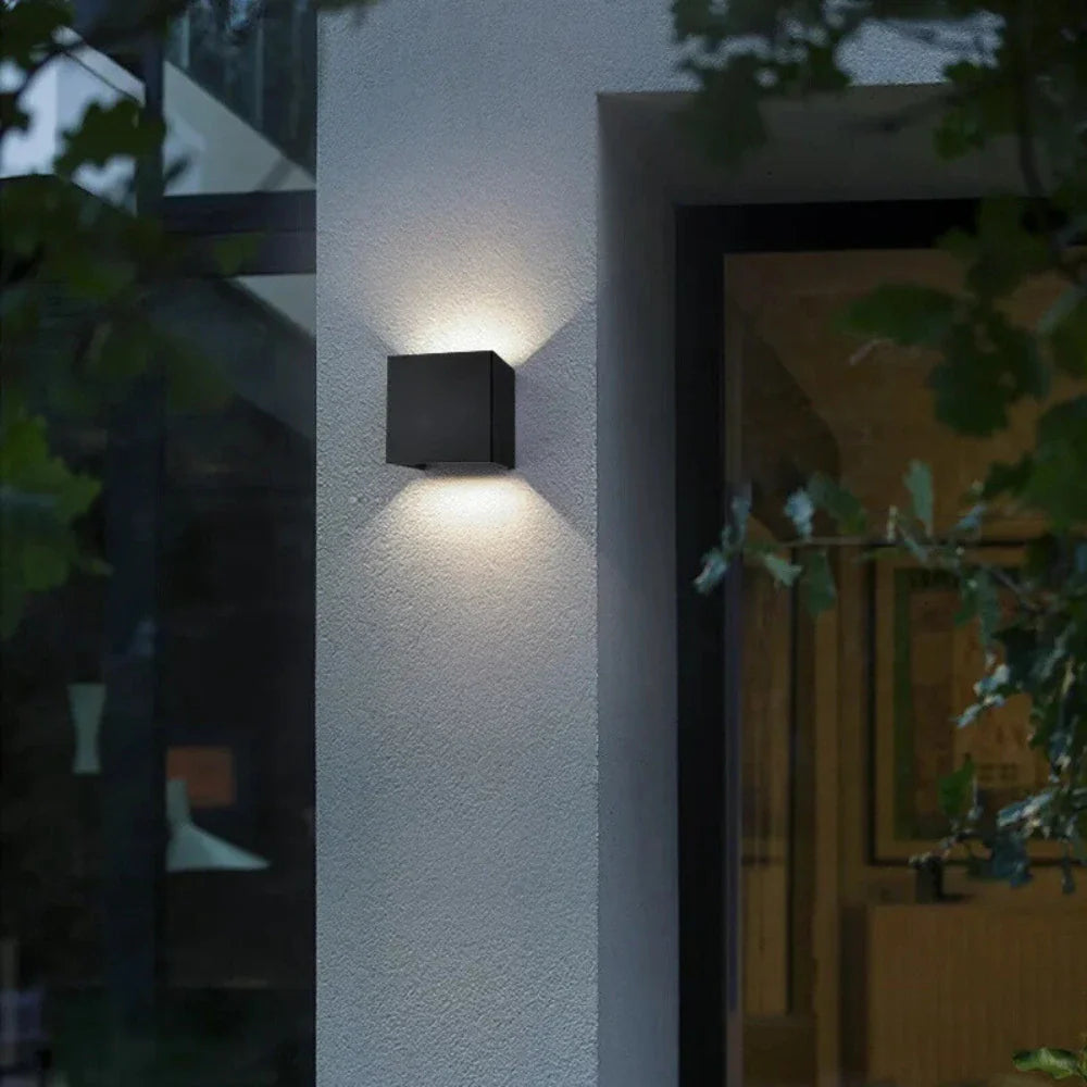 Tiveario Home™ Adjustable Wall Light
