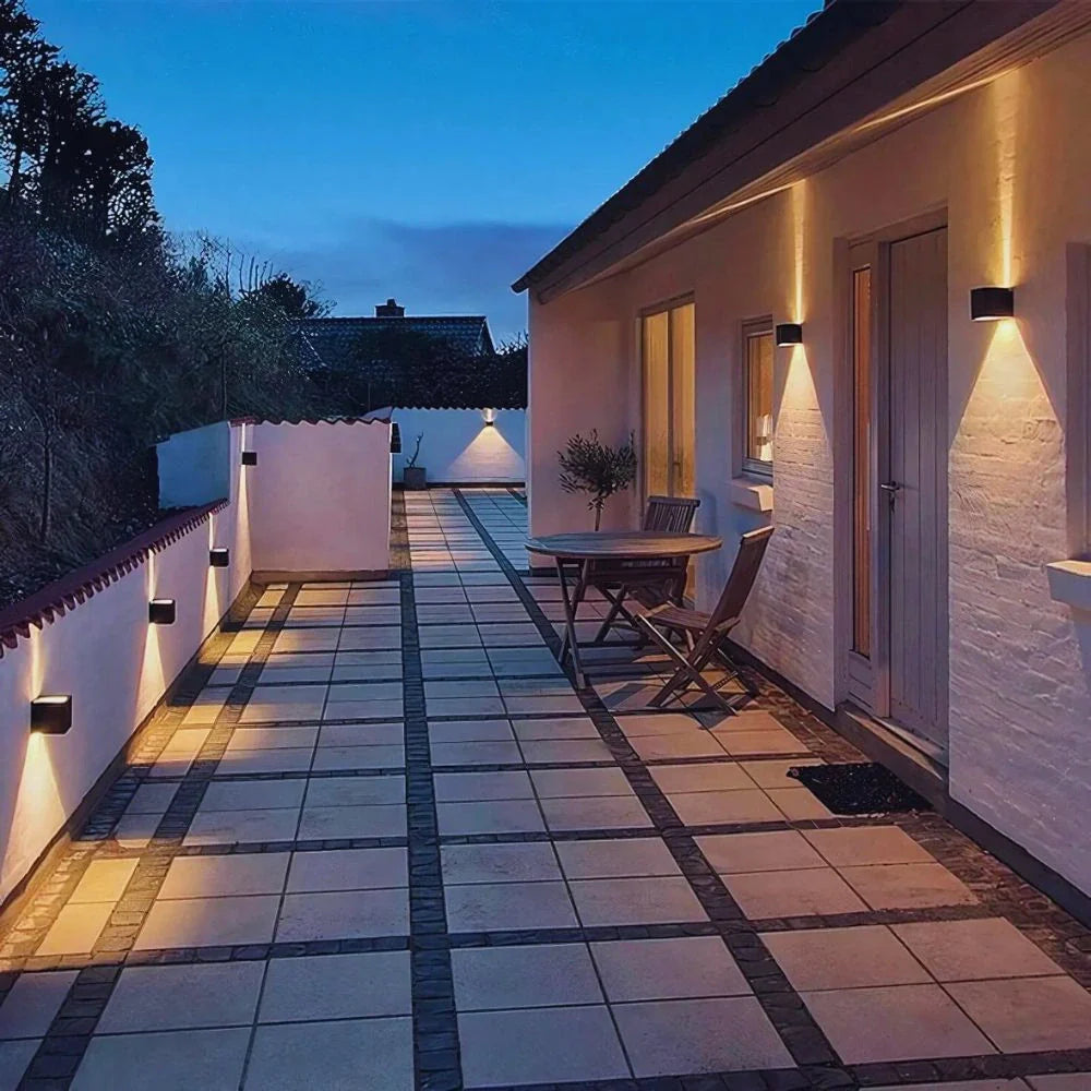 Tiveario Home™ Adjustable Wall Light