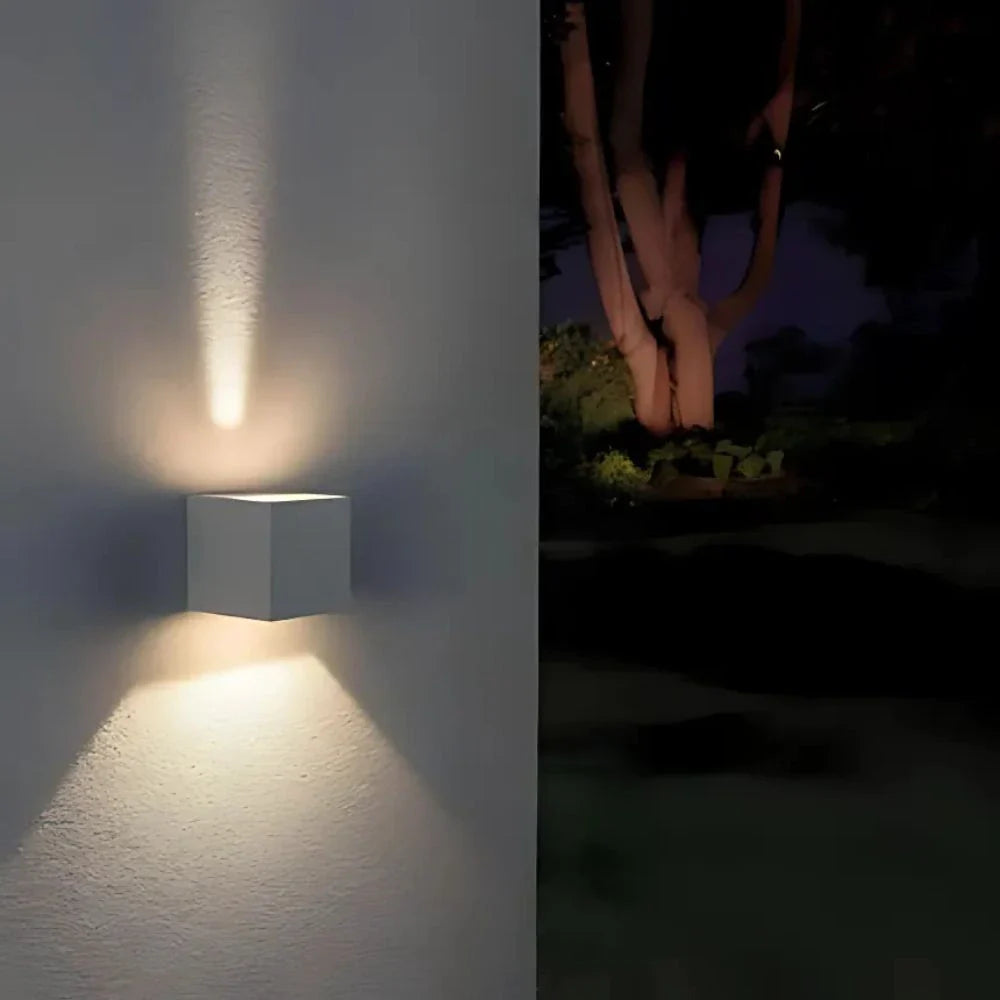 Tiveario Home™ Adjustable Wall Light