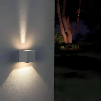 Tiveario Home™ Adjustable Wall Light
