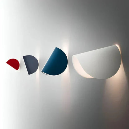 Tovra Rotating LED Wall Lamp