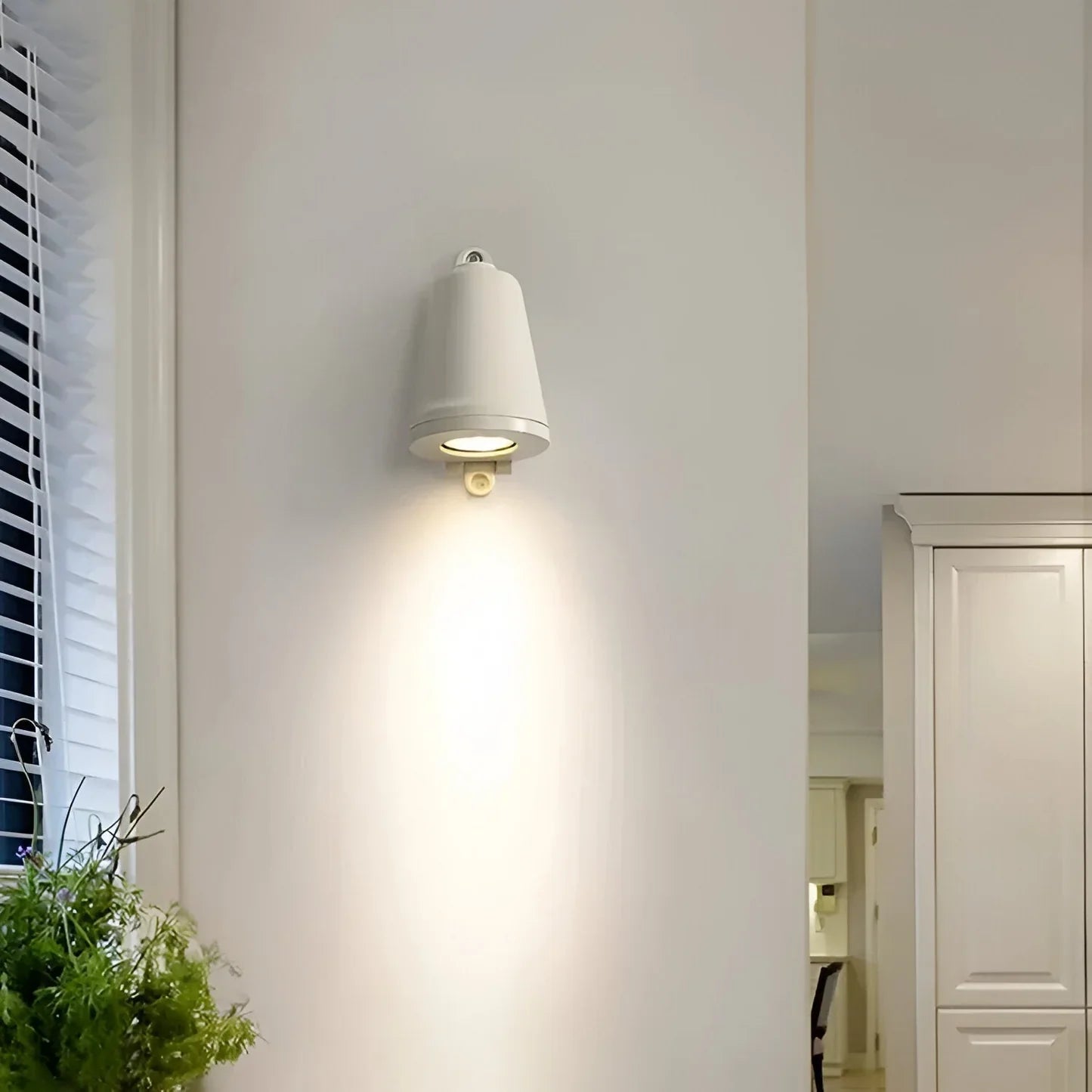 Aureva Minimalist LED Outdoor Wall Lamp