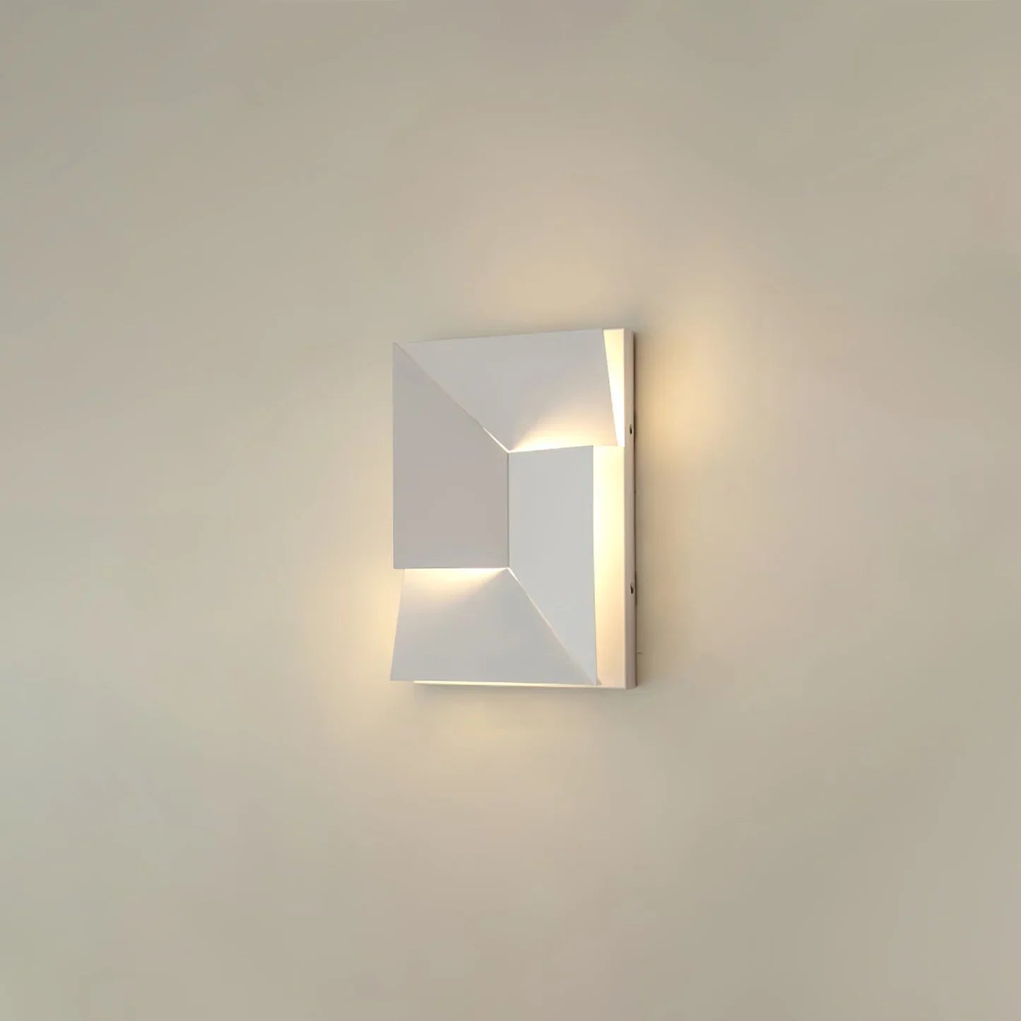 Isara Minimalist Aluminum Wall Lamp