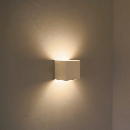 Tiveario Home™ Adjustable Wall Light